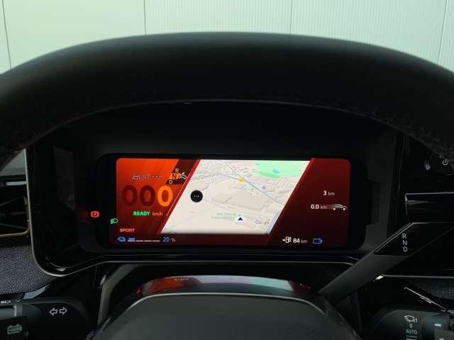 Fahrzeugbild eines Renault 4 E-TECH