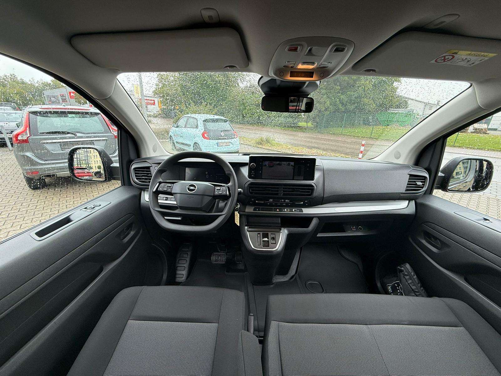 Fahrzeugbild eines Opel Vivaro