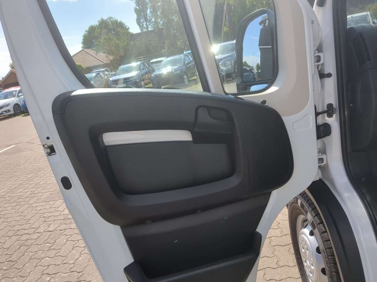 Fahrzeugbild eines Opel Movano