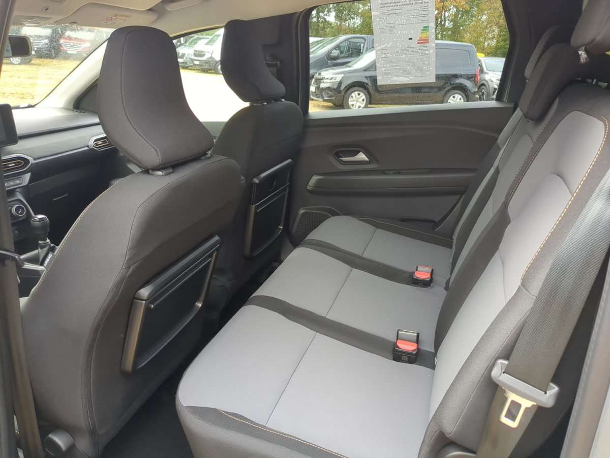 Fahrzeugbild eines Dacia Jogger