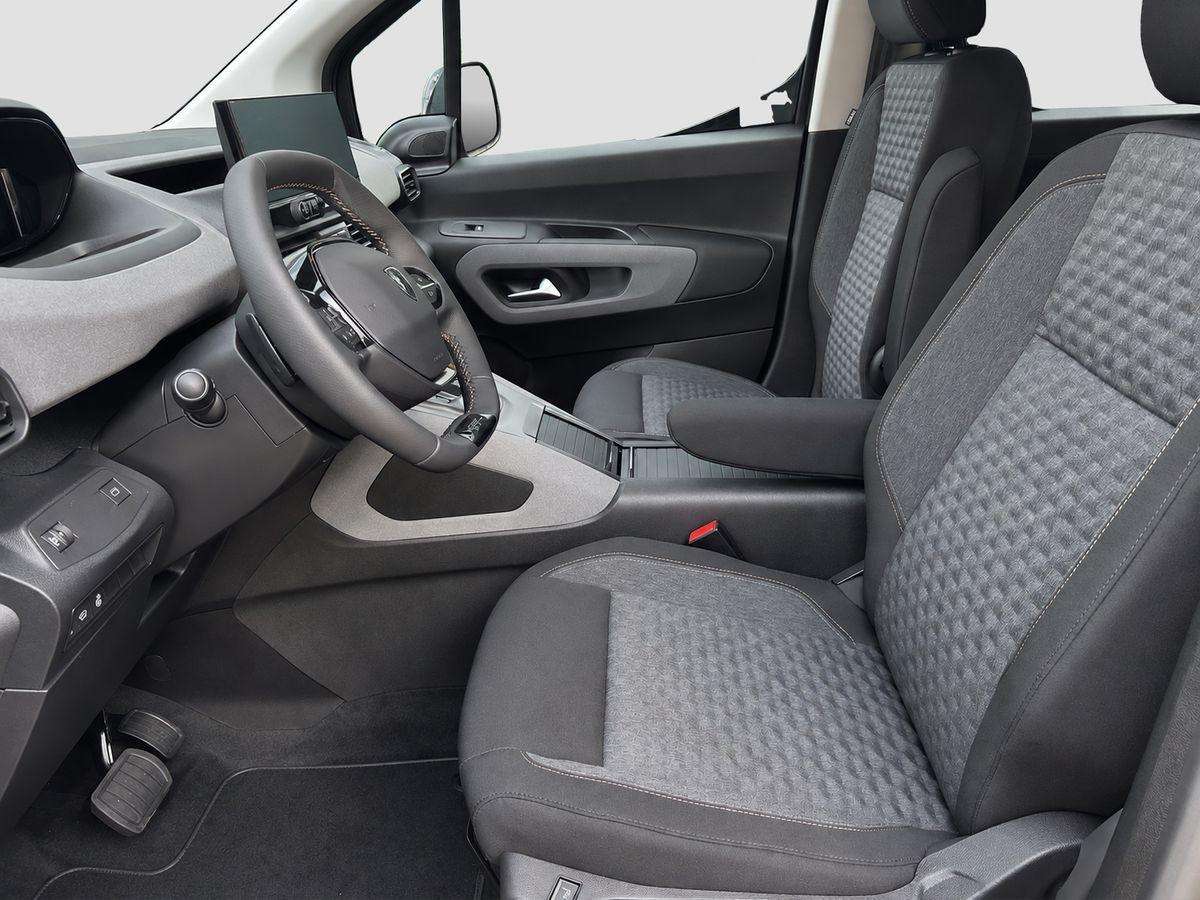 Fahrzeugbild eines Peugeot Rifter