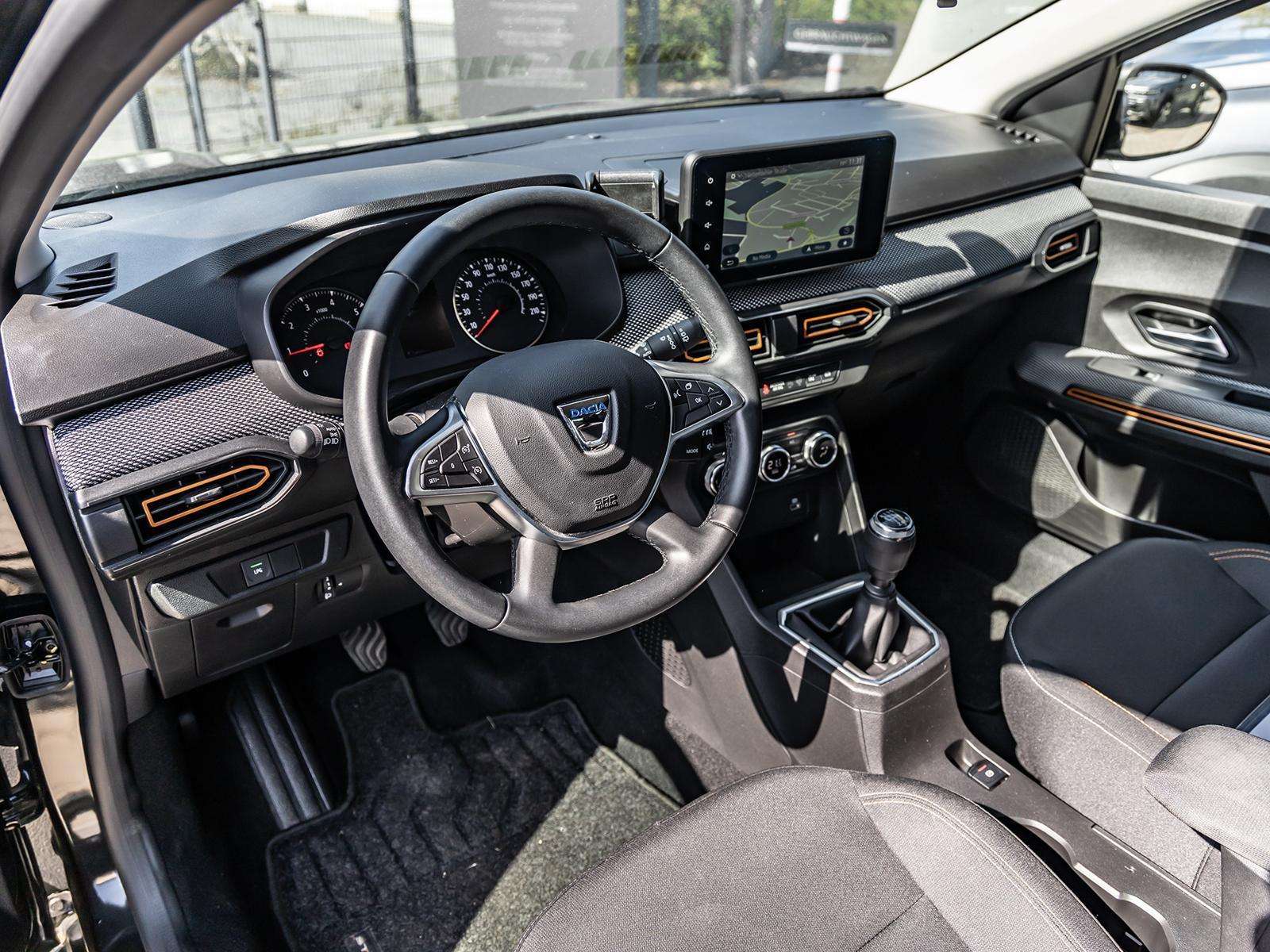 Fahrzeugbild eines Dacia Sandero