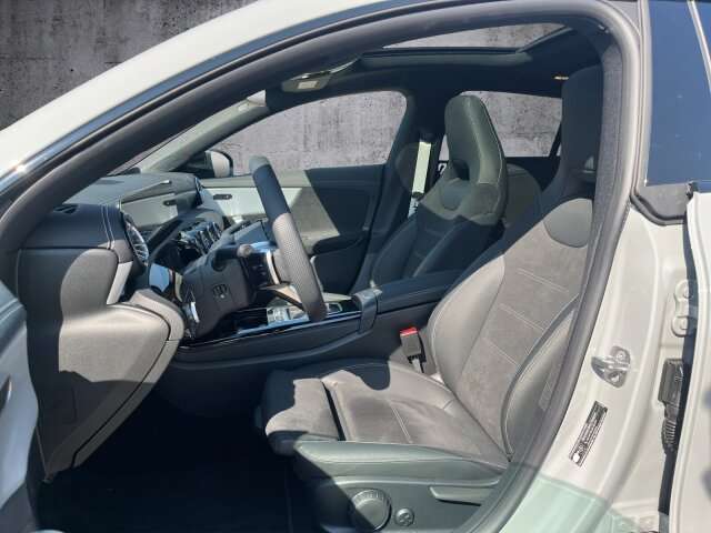 Fahrzeugbild eines Mercedes-Benz CLA
