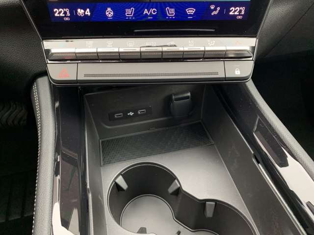 Fahrzeugbild eines Renault Rafale