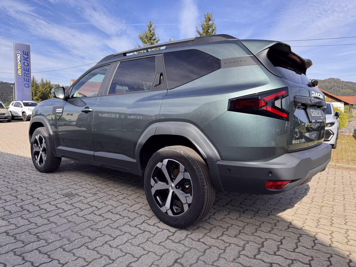 Fahrzeugbild eines Dacia Bigster