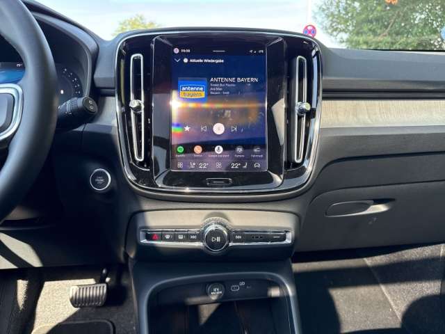 Fahrzeugbild eines Volvo XC40