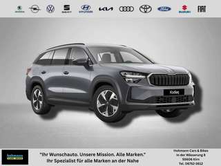 Schräge Frontansicht auf einen Skoda Kodiaq , freigestellt