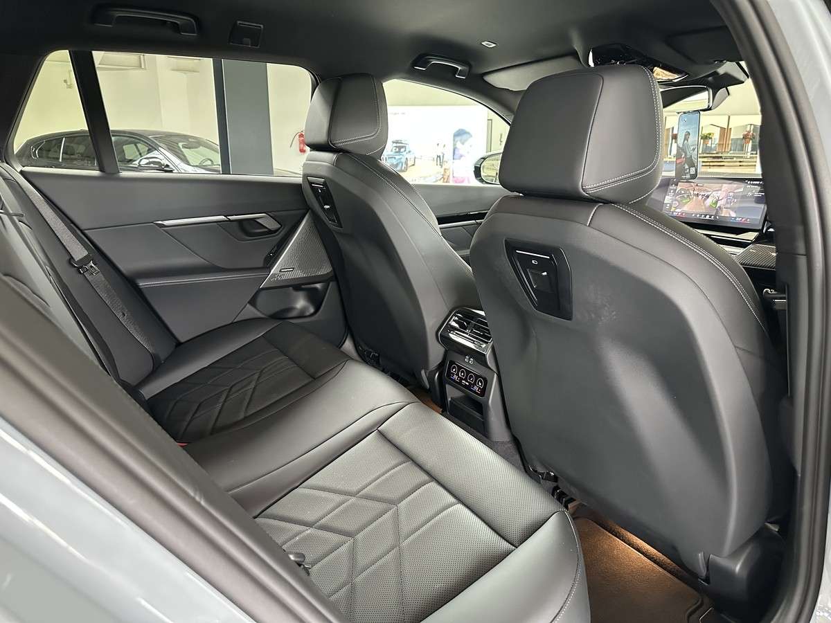 Fahrzeugbild eines BMW 5er-Reihe