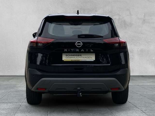 Fahrzeugbild eines Nissan X-TRAIL