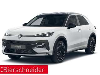 Schräge Frontansicht auf einen Volkswagen T-Roc , freigestellt