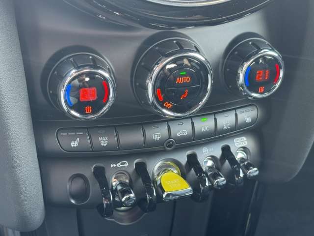 Fahrzeugbild eines MINI COOPER