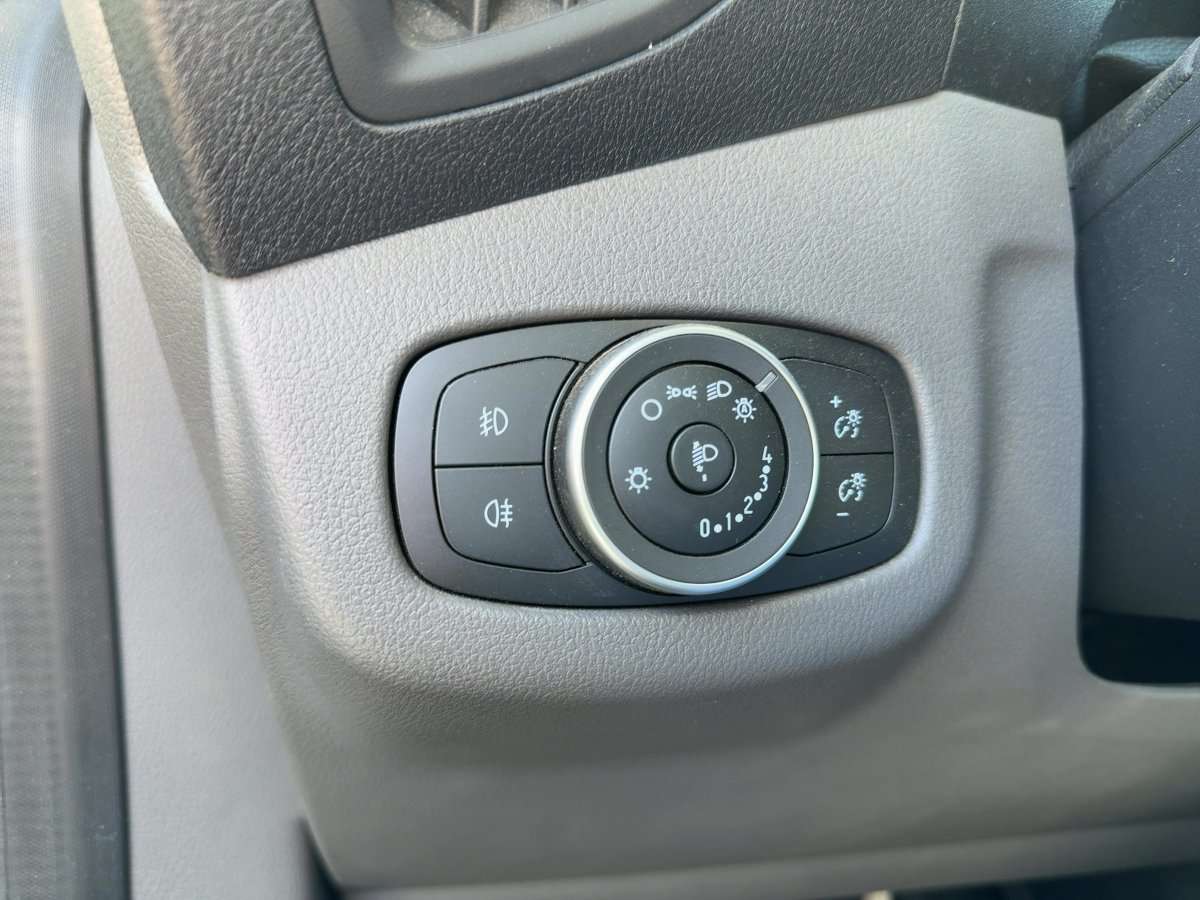 Fahrzeugbild eines Ford Tourneo Connect