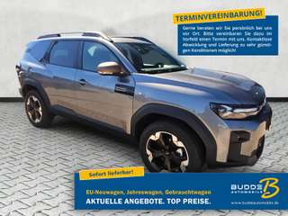 Schräge Frontansicht auf einen Dacia Bigster , freigestellt
