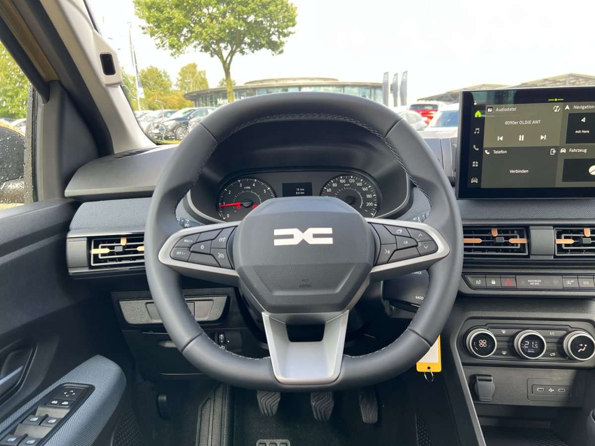 Fahrzeugbild eines Dacia Sandero