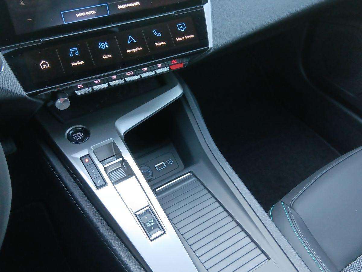 Fahrzeugbild eines Peugeot 408