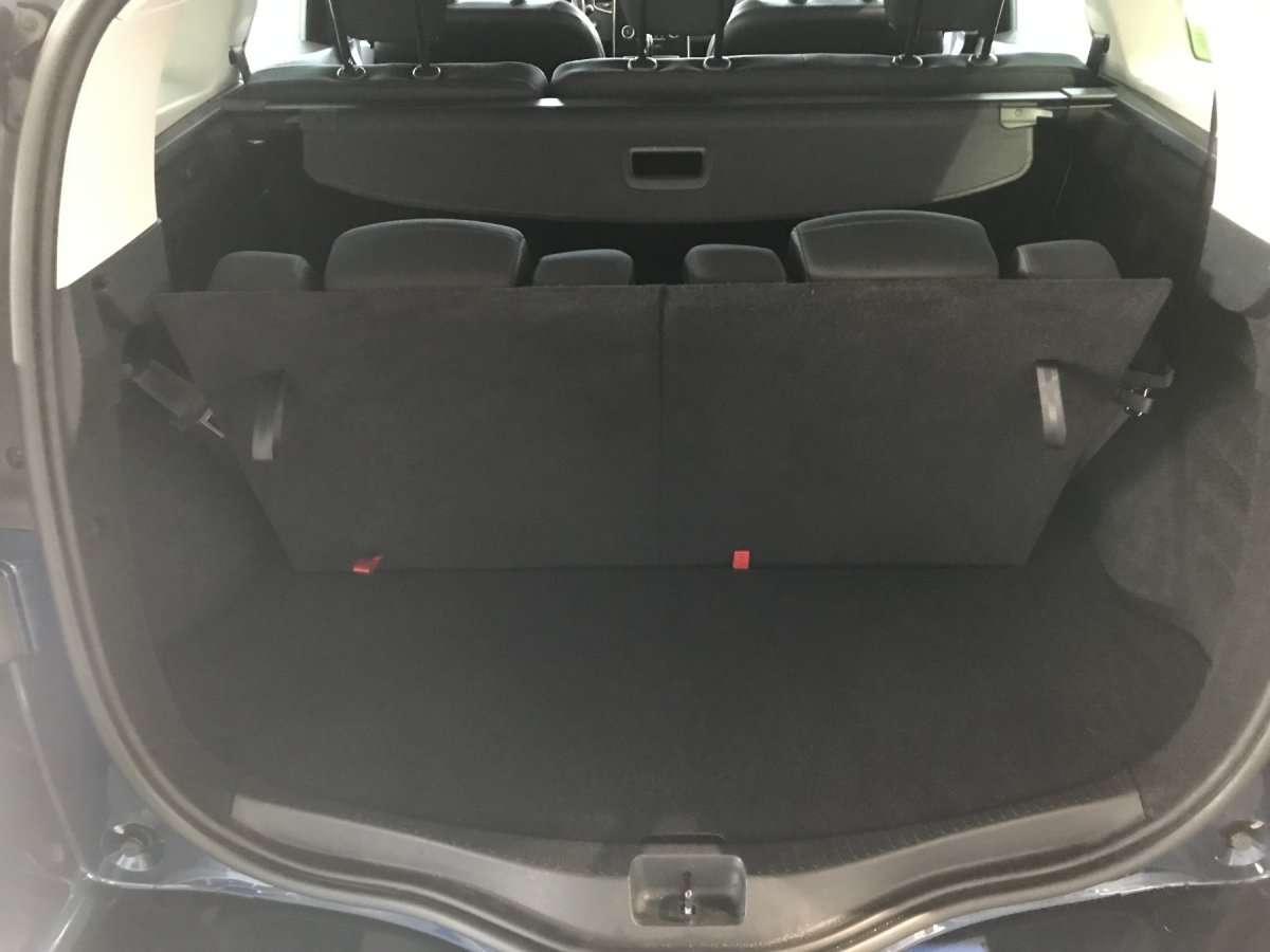 Fahrzeugbild eines Renault Grand Scénic