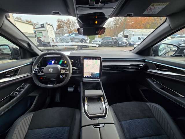 Fahrzeugbild eines Renault Rafale