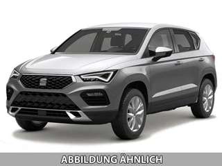 Schräge Frontansicht auf einen SEAT Ateca , freigestellt