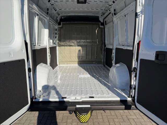 Fahrzeugbild eines Opel Movano