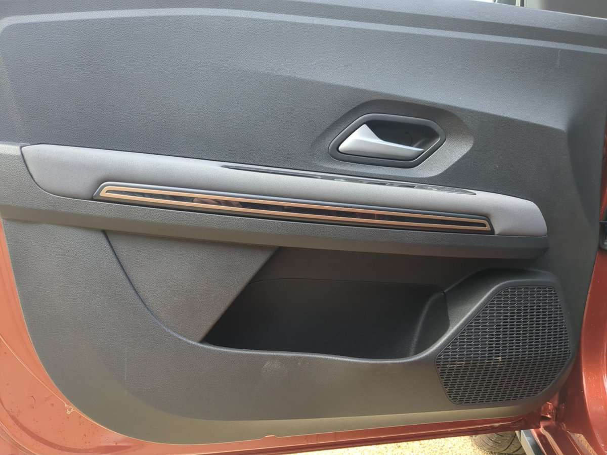 Fahrzeugbild eines Dacia Jogger