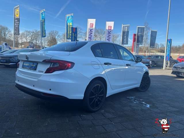 Fahrzeugbild eines Fiat Tipo