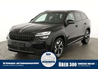 Schräge Frontansicht auf einen Skoda Kodiaq , freigestellt
