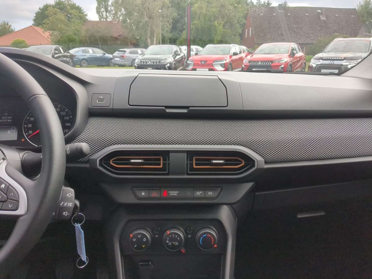 Fahrzeugbild eines Dacia Sandero