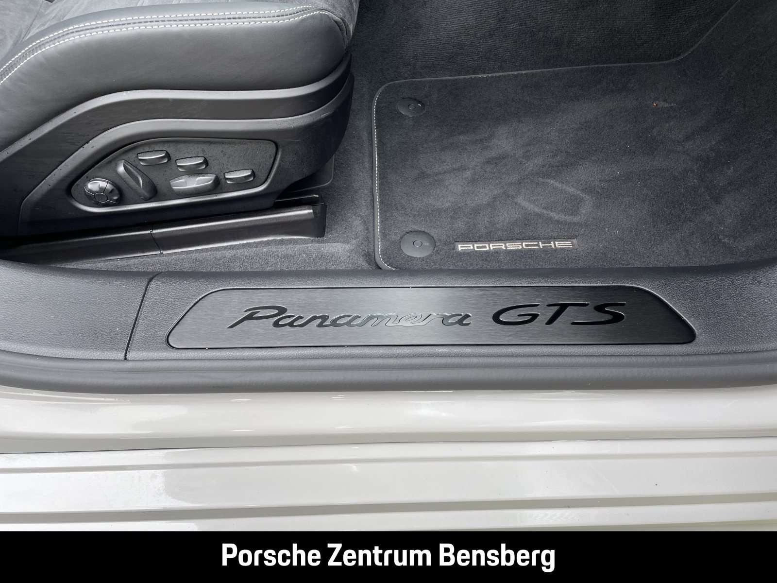 Fahrzeugbild eines Porsche Panamera