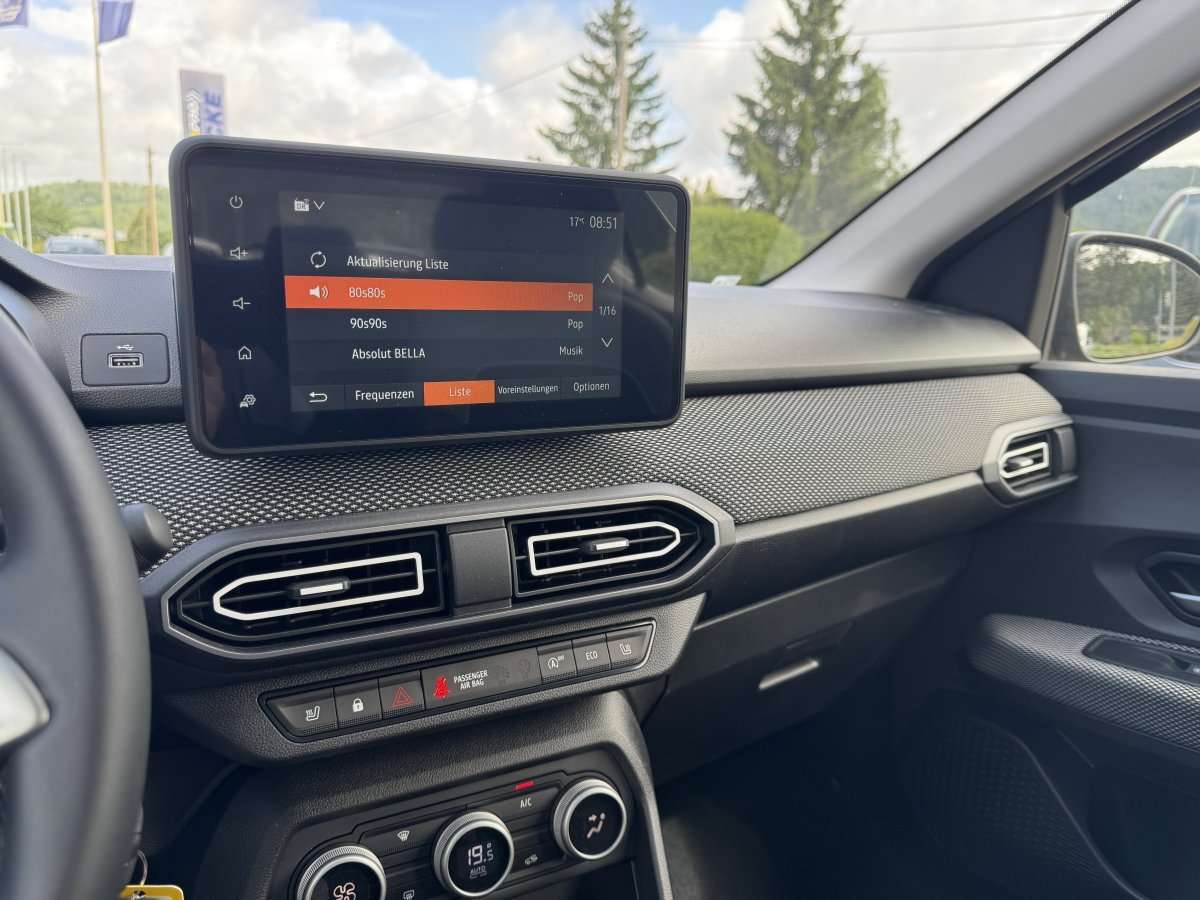 Fahrzeugbild eines Dacia Sandero