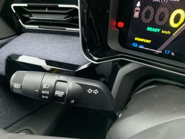 Fahrzeugbild eines Renault 5 E-TECH