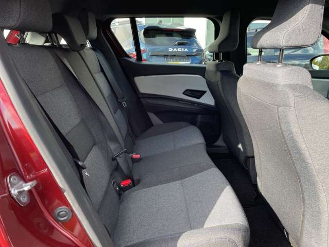 Fahrzeugbild eines Renault 4 E-TECH