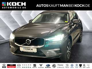 Schräge Frontansicht auf einen Volvo XC60 , freigestellt