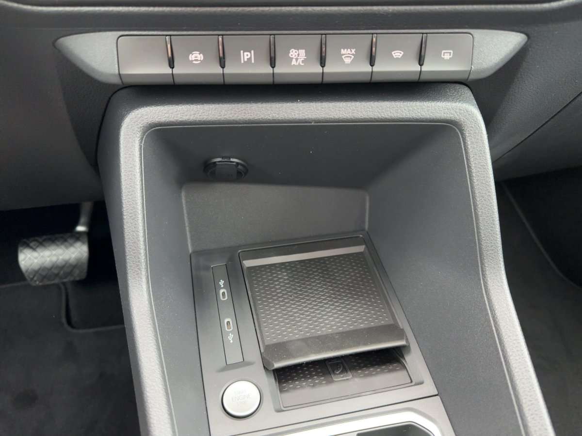 Fahrzeugbild eines Ford Grand Tourneo