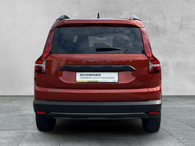 Fahrzeugbild eines Dacia Jogger