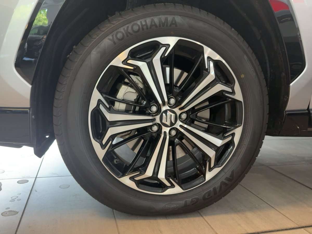 Fahrzeugbild eines Suzuki Across