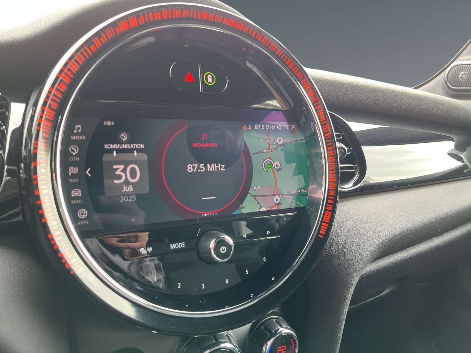 Fahrzeugbild eines MINI COOPER