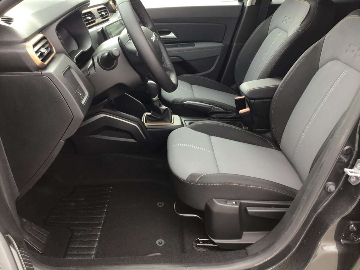 Fahrzeugbild eines Dacia Duster