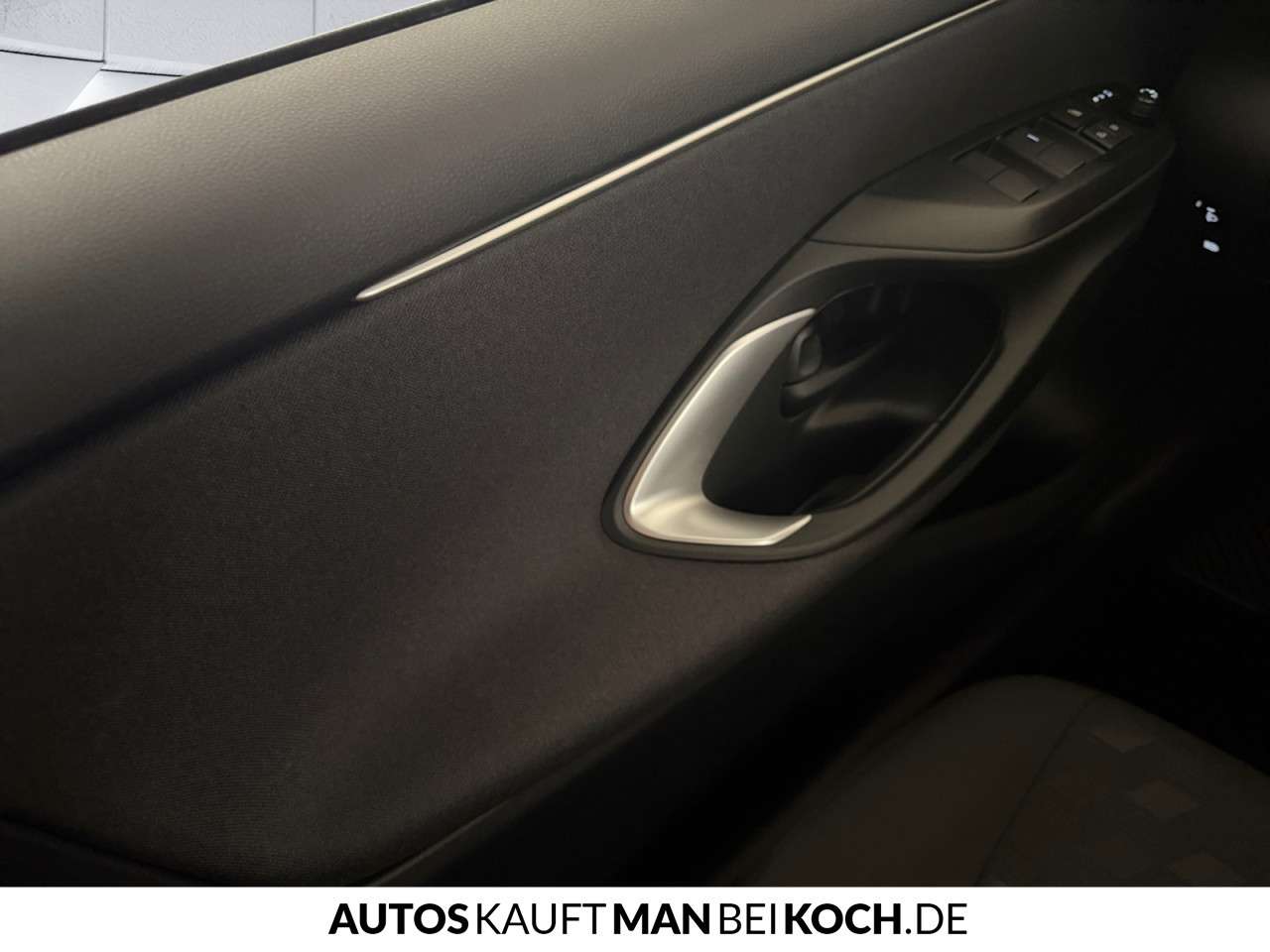 Fahrzeugbild eines Mazda Mazda2 Hybrid