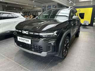 Schräge Frontansicht auf einen Dacia Bigster , freigestellt