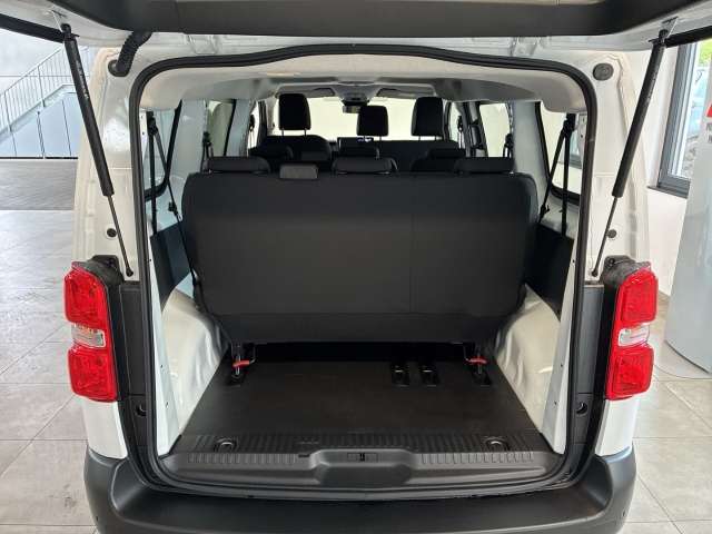 Fahrzeugbild eines Opel Vivaro