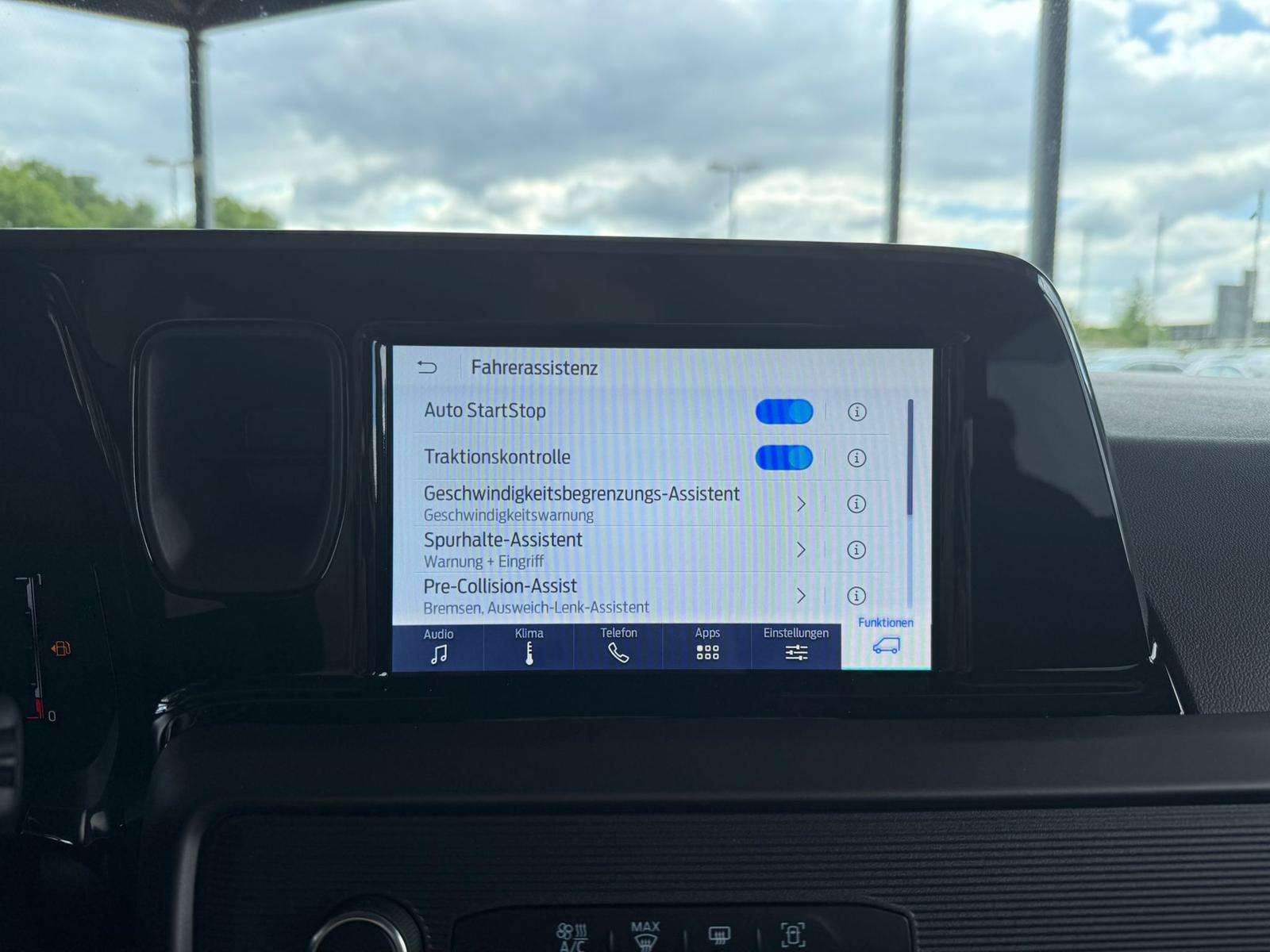 Fahrzeugbild eines Ford Tourneo Courier