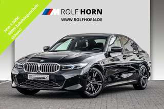 Schräge Frontansicht auf einen BMW 3er-Reihe , freigestellt