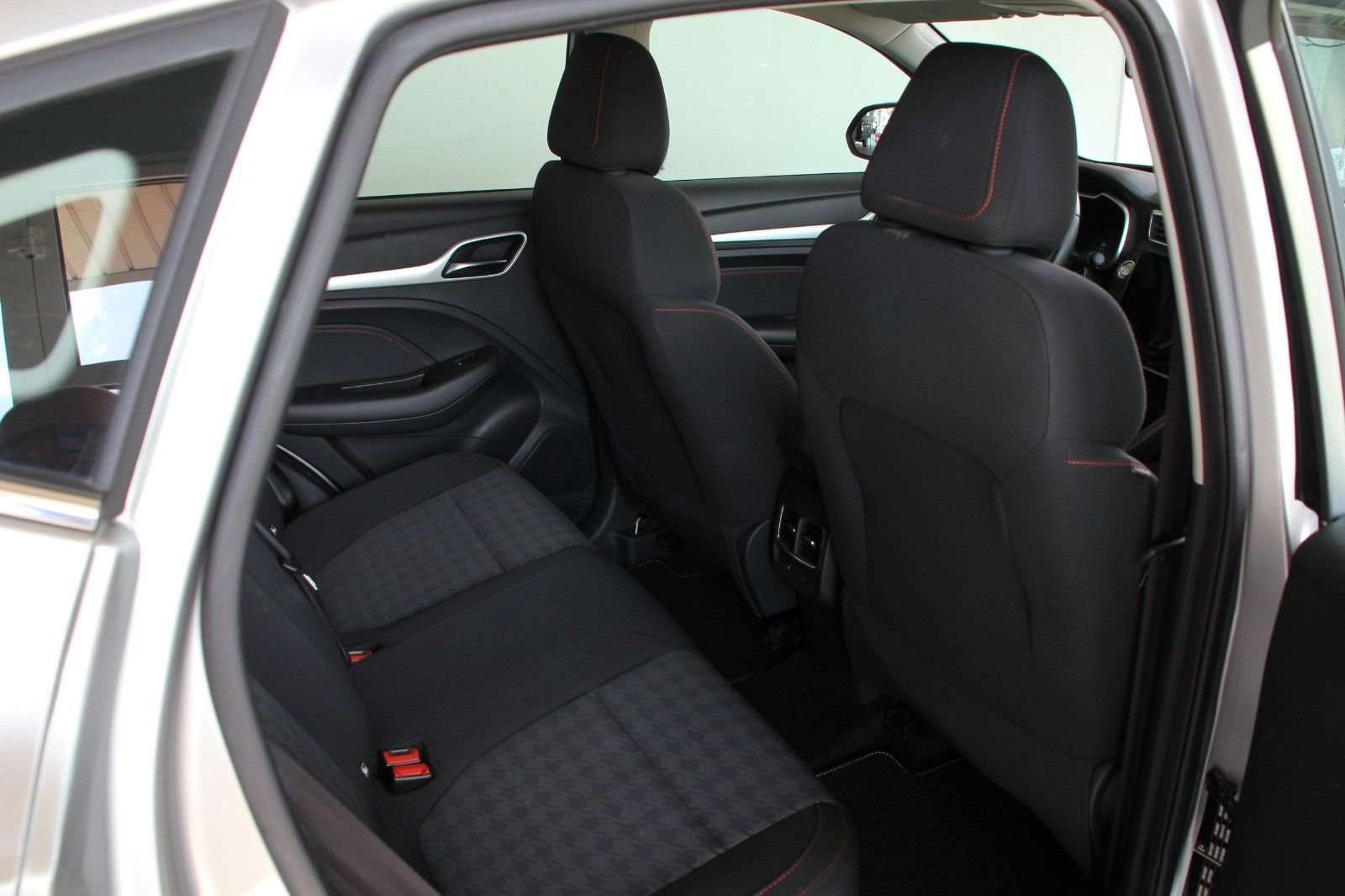 Fahrzeugbild eines MG ZS