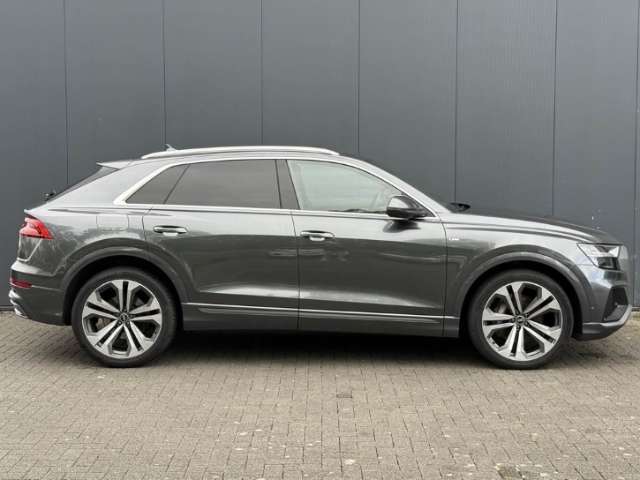 Fahrzeugbild eines Audi Q8