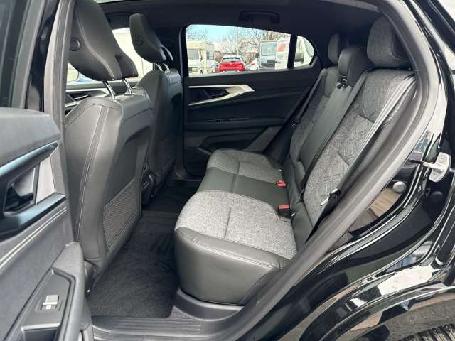 Fahrzeugbild eines Renault Rafale