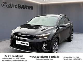 Schräge Frontansicht auf einen Kia Stonic , freigestellt