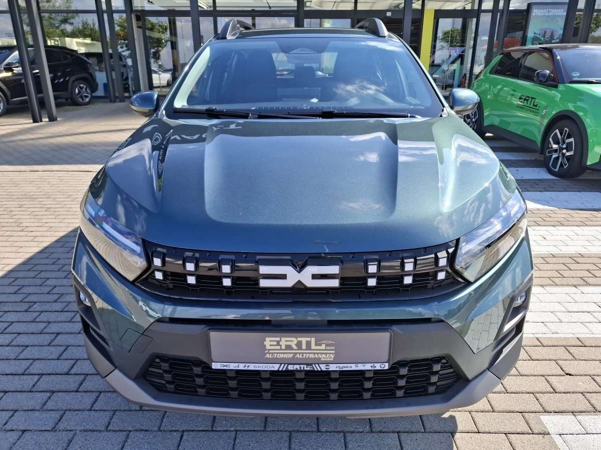 Fahrzeugbild eines Dacia Sandero
