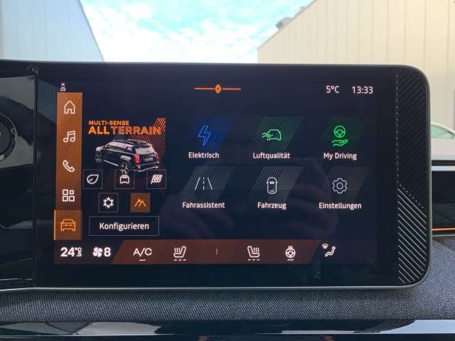 Fahrzeugbild eines Renault 4 E-TECH