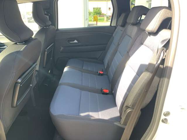 Fahrzeugbild eines Dacia Jogger