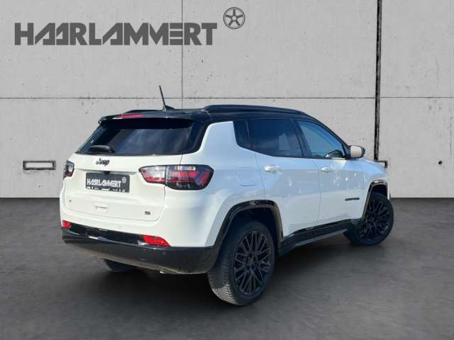 Fahrzeugbild eines Jeep Compass
